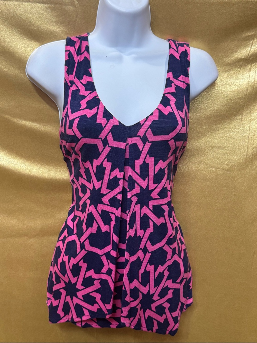 Tori Richard Pink & Navy Geometric Sleeveless V-Neck Top - Size XS